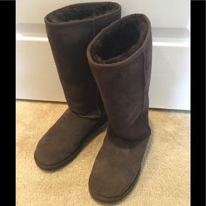 UGG Classic Tall Boots - Women Sz 8